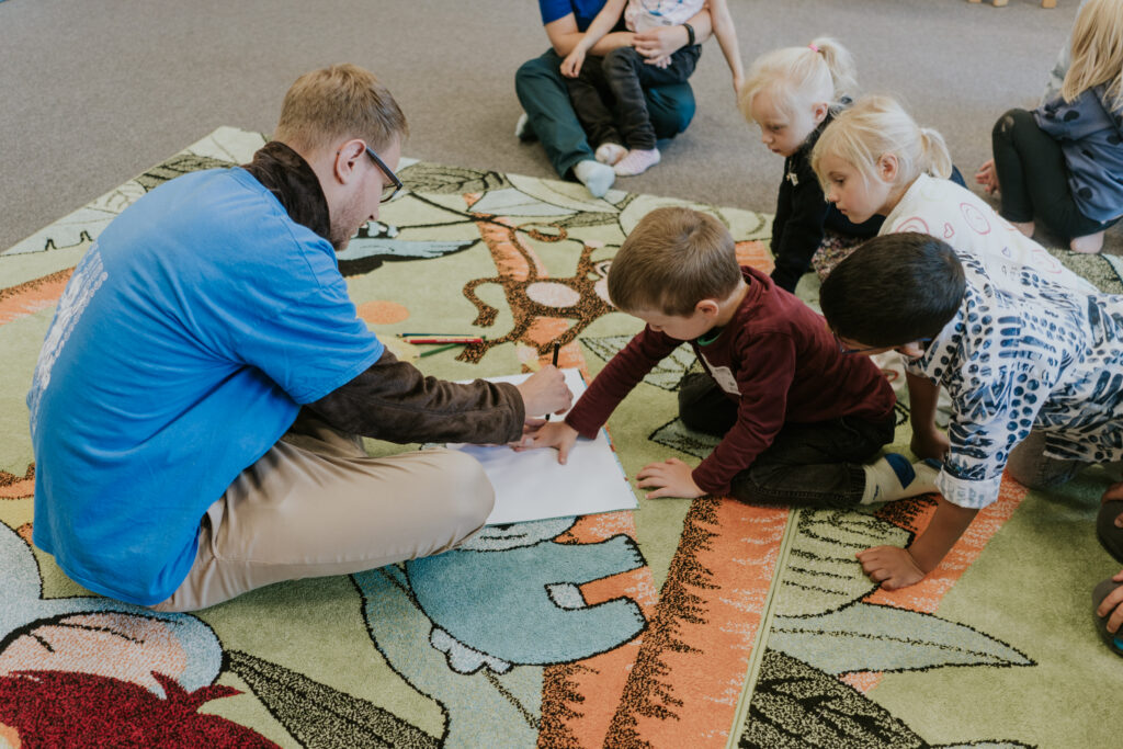 Kinderbetreuung bei ICF Berlin, Gemeinschaft und Glauben.