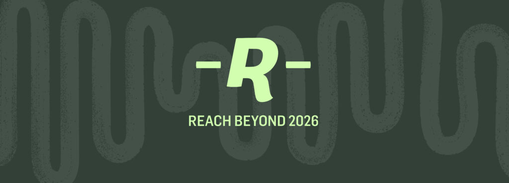 Bild zeigt das Logo für REACH BEYOND 2026, ein christliches Engagement-Event in Essen.